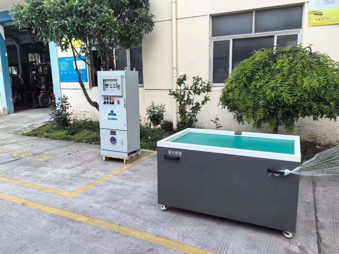 磁力去毛刺機(jī)助力國(guó)產(chǎn)大飛機(jī)金屬零件加工，提升制造業(yè)核心競(jìng)爭(zhēng)力